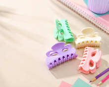 Pastel flower hair claw clips